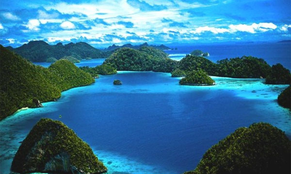 Menikmati Kuliner Khas Bali: Lawar, Sate Lilit